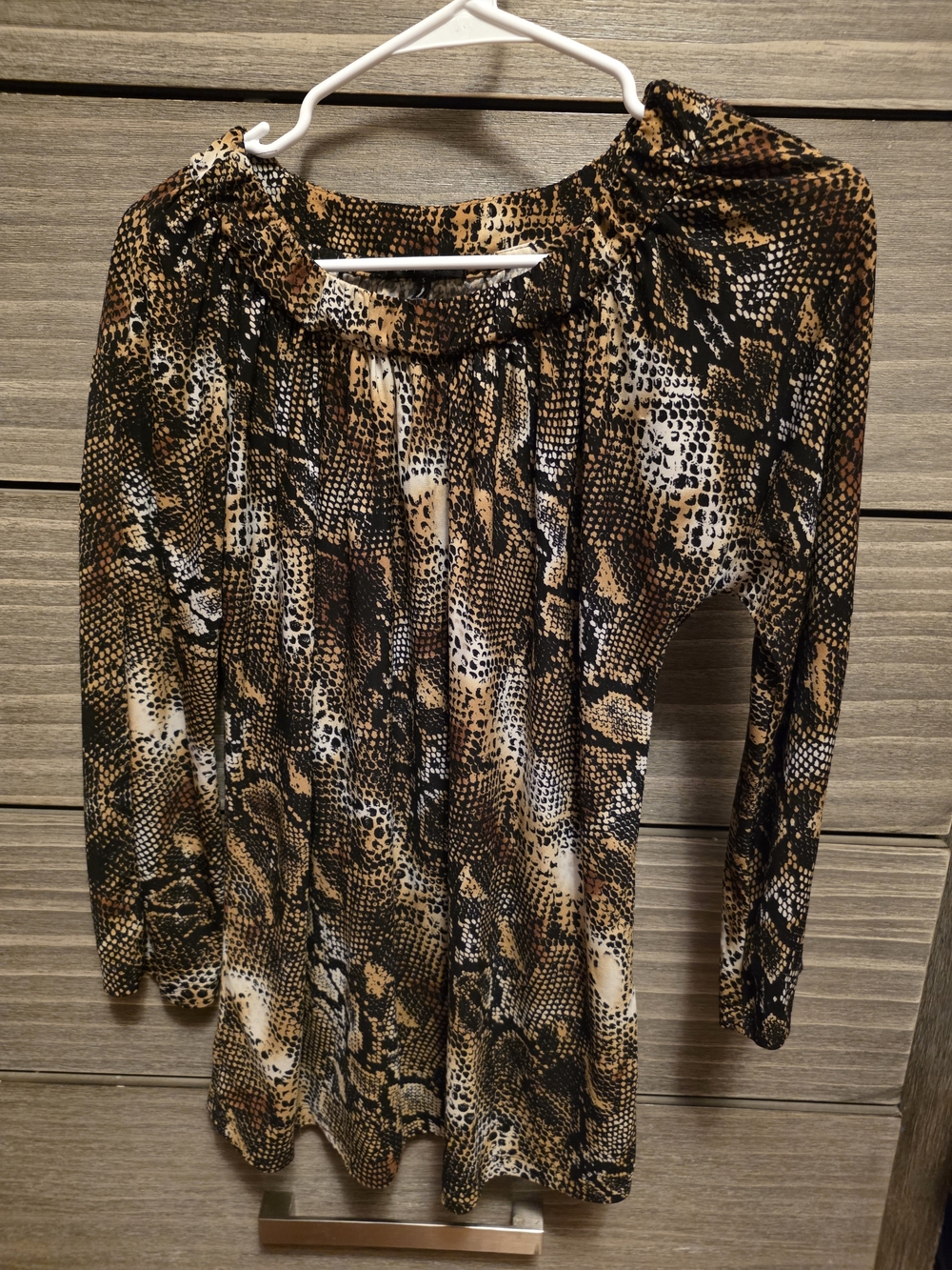 Daisy Fuentes Black Brown Animal-Print Long Sleeve Top Snake Skin Size Small